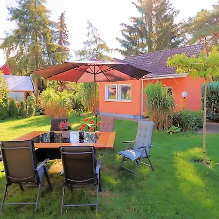 Berlinurlaub Im Grünen, Pool-whirlpool Beheizt, Sauna, Spielplatz, Grill, 3 Doppelzimmer Blankenfelde-Mahlow