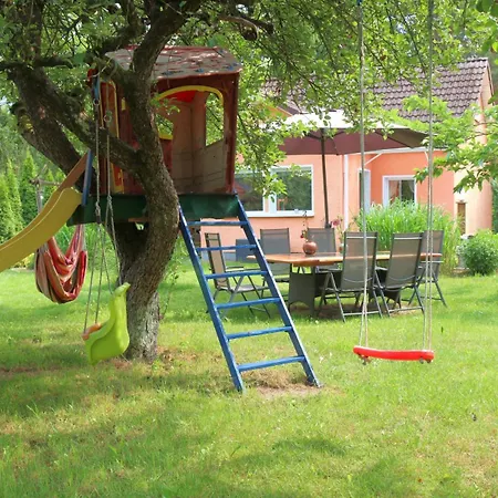 Berlinurlaub Im Gruenen, 6 Betten, Pool, Sauna, Spielplatz, Grill, Tischtennis Dom wakacyjny