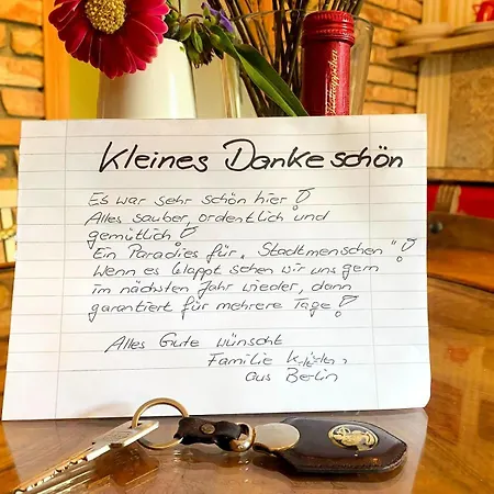 בית נופש Berlinurlaub Im Gruenen, 6 Betten, Pool, Sauna, Spielplatz, Grill, Tischtennis
