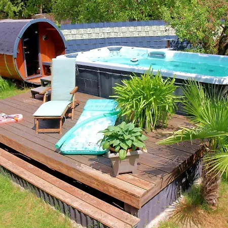 Berlinurlaub Im Gruenen, 6 Betten, Pool, Sauna, Spielplatz, Grill, Tischtennis *