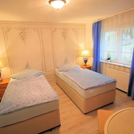 בית נופש Berlinurlaub Im Gruenen, 6 Betten, Pool, Sauna, Spielplatz, Grill, Tischtennis *