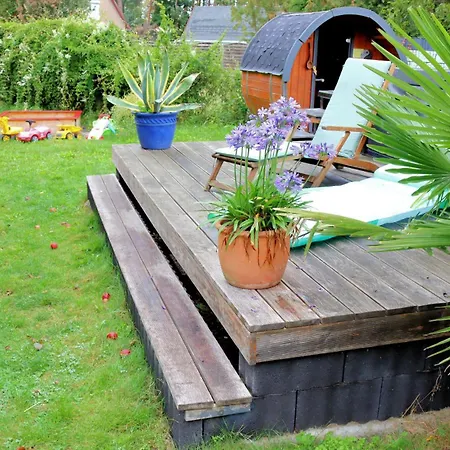 Berlinurlaub Im Gruenen, 6 Betten, Pool, Sauna, Spielplatz, Grill, Tischtennis Holiday home Blankenfelde-Mahlow