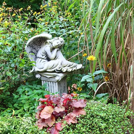 Сasa de vacaciones Berlinurlaub Im Grünen, Pool-whirlpool Beheizt, Sauna, Spielplatz, Grill, 3 Doppelzimmer