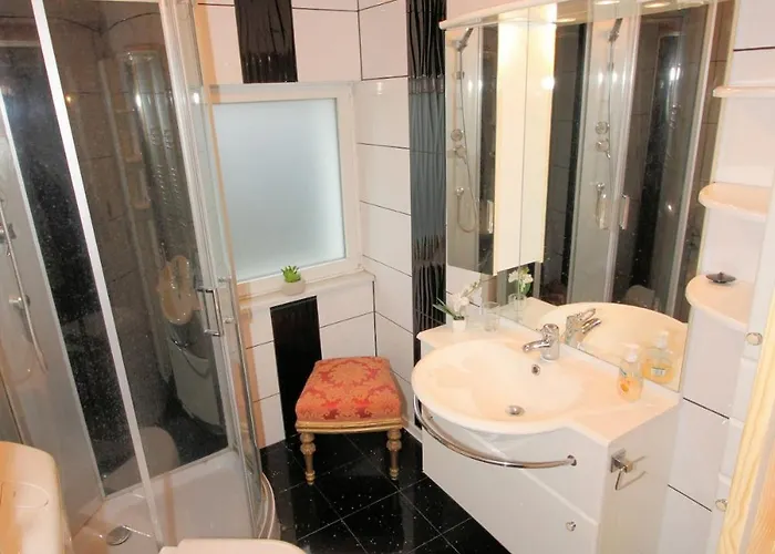 Berlinurlaub Im Gruenen, 6 Betten, Pool, Sauna, Spielplatz, Grill, Tischtennis