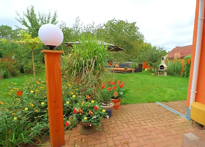 Berlinurlaub Im Gruenen, 6 Betten, Pool, Sauna, Spielplatz, Grill, Tischtennis Holiday home *