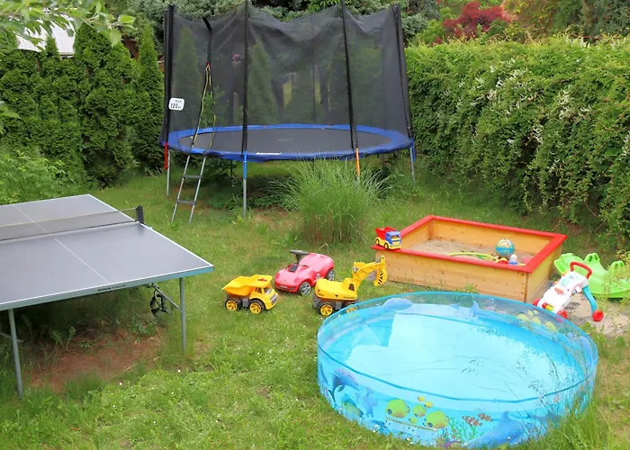 Berlinurlaub Im Gruenen, 6 Betten, Pool, Sauna, Spielplatz, Grill, Tischtennis Holiday home *