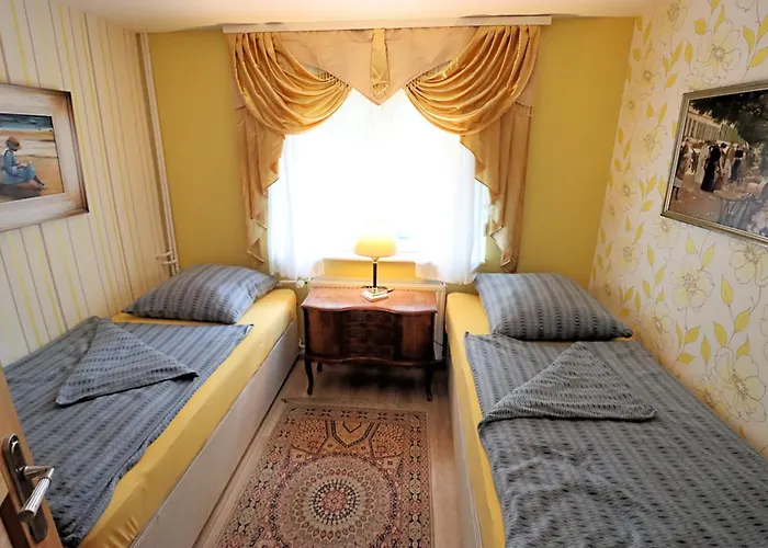 Berlinurlaub Im Gruenen, 6 Betten, Pool, Sauna, Spielplatz, Grill, Tischtennis