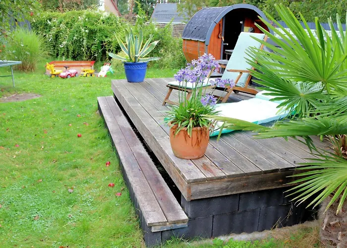 Berlinurlaub Im Gruenen, 6 Betten, Pool, Sauna, Spielplatz, Grill, Tischtennis Holiday home Blankenfelde-Mahlow